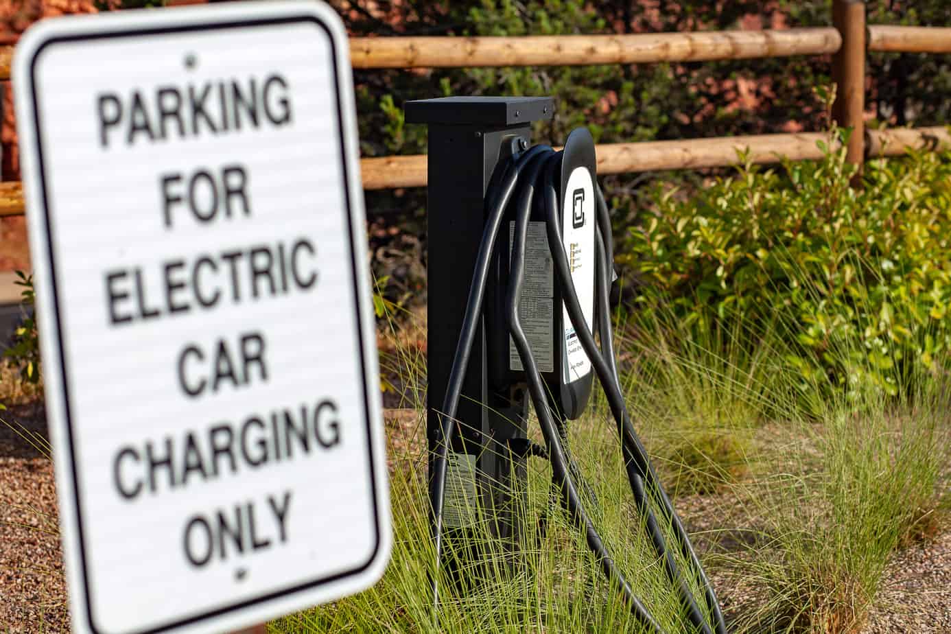 APS to install charging sites for electric cars Sedona Red Rock News