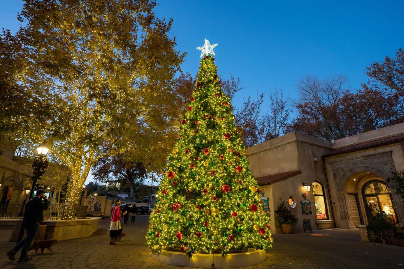 Tlaquepaque Christmas Lights Sedona Red Rock News