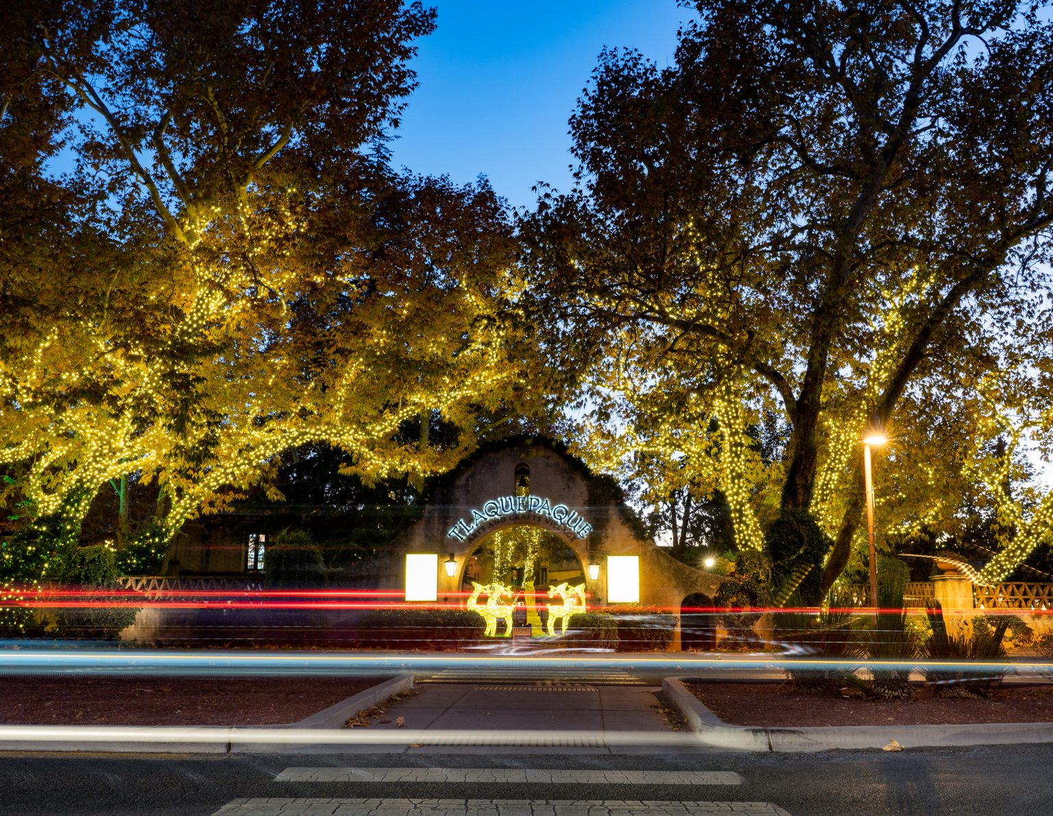 Tlaquepaque Christmas Lights Sedona Red Rock News