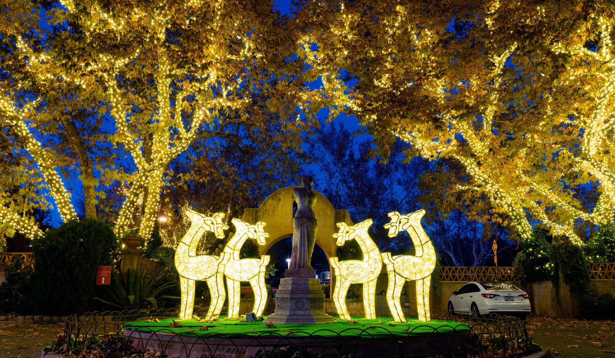 Tlaquepaque Christmas Lights Sedona Red Rock News